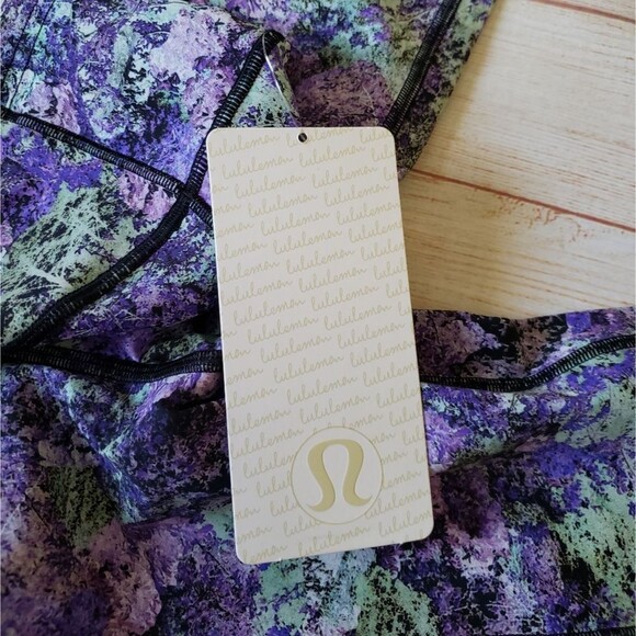 Lululemon Fast and Free Crop II Nulux 19" Leggings in Vivid Vision Yoga Athletic - Picture 12 of 14